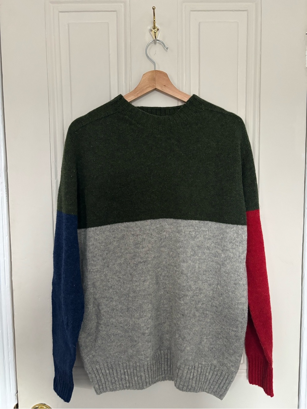 Country of Origin Tri-Half Seamless Crew Sweater